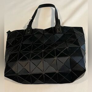 NWT geometric tote